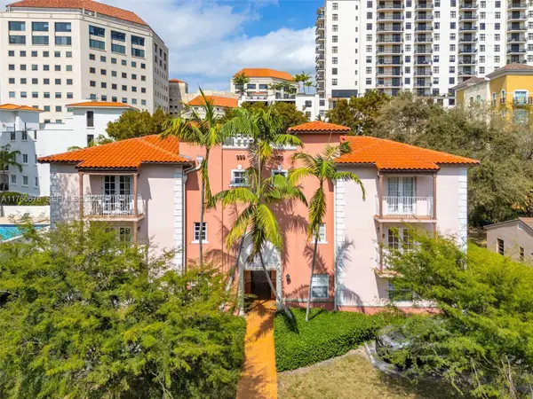 29 Santillane Avenue #7, Coral Gables, FL 33134