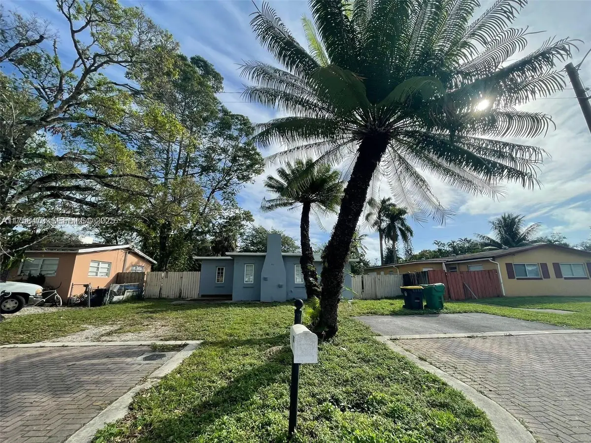 4896 SW 28th Terrace, Dania Beach, FL 33312 - #1