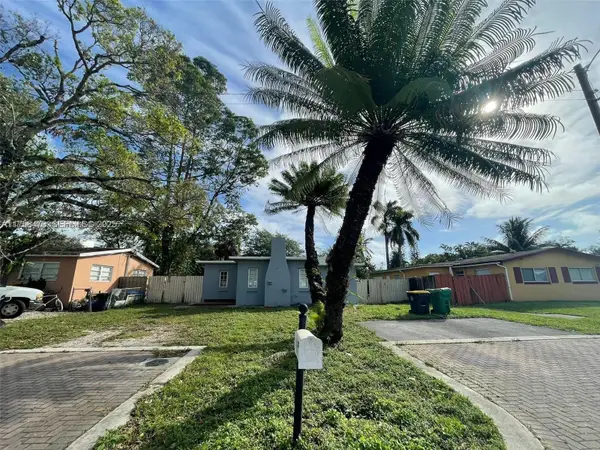4896 SW 28th Terrace, Dania Beach, FL 33312
