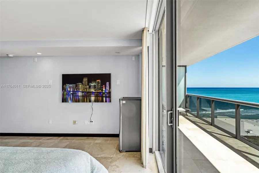 5875 Collins Avenue #1704, Miami Beach, FL 33140 - #2