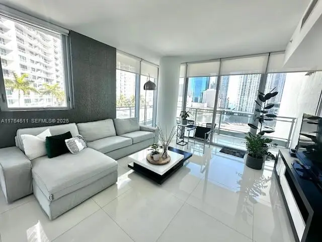 92 SW 3rd Street #1410, Miami, FL 33130 - #3