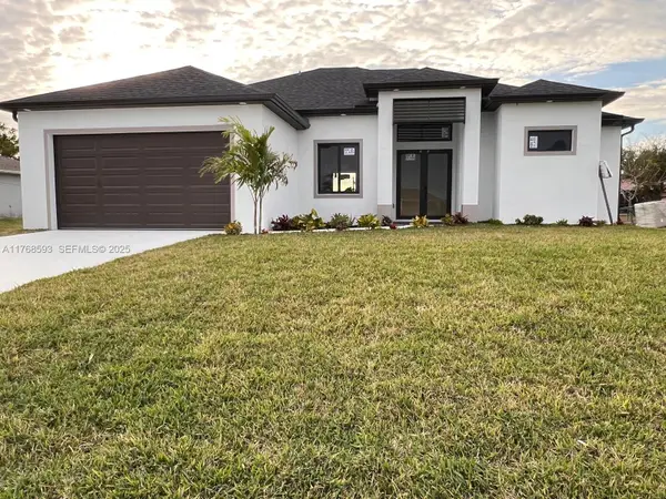 2122 NE 14th Place, Cape Coral, FL 33909