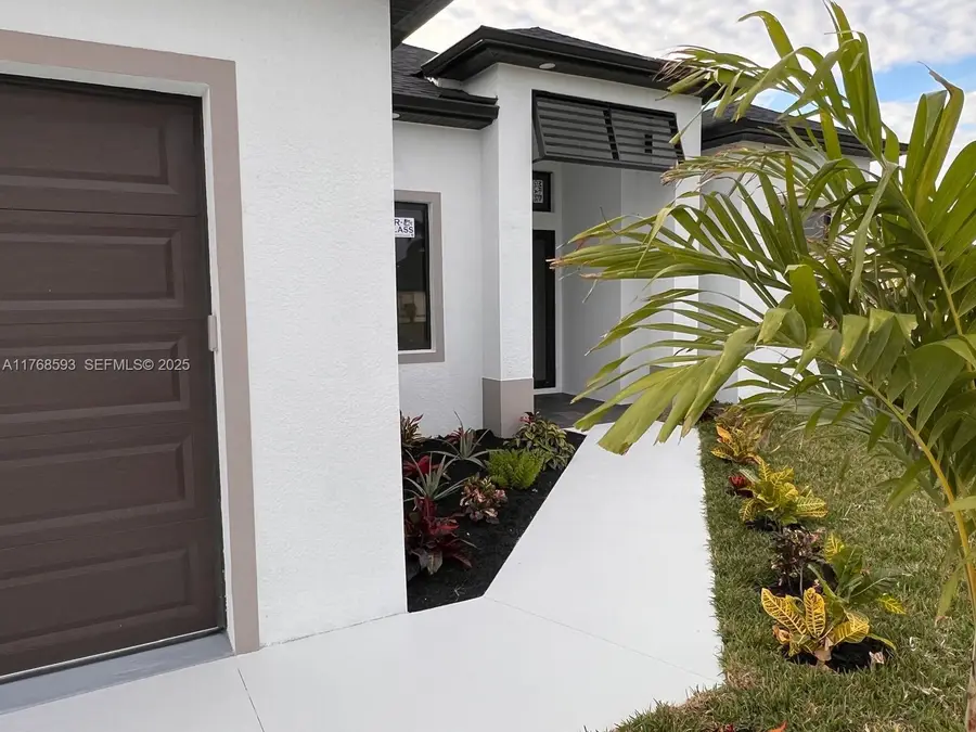 2122 NE 14th Place, Cape Coral, FL 33909 - #2