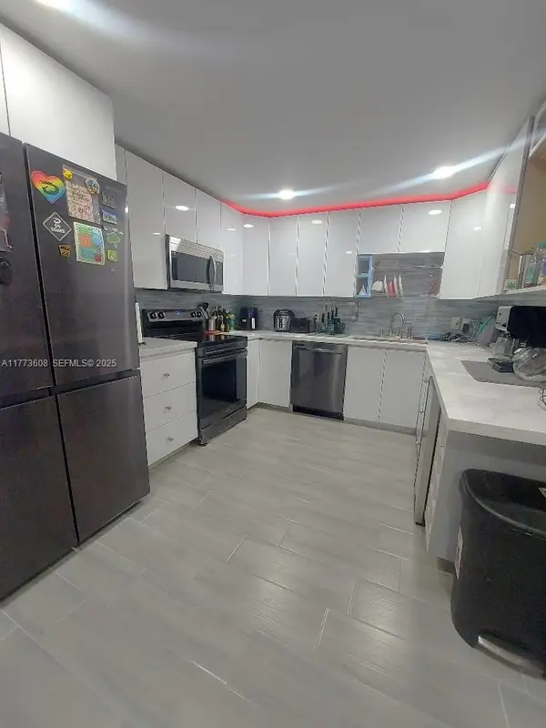 16300 Golf Club Road #317, Weston, FL 33326