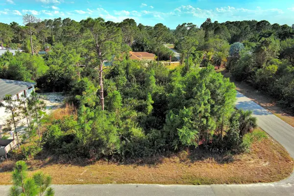 2500 E 9th Street, Lehigh Acres, FL 33936