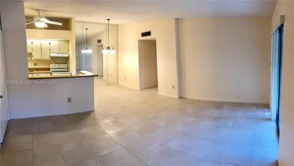 9674 S Belfort Circle #202, Tamarac, FL 33321