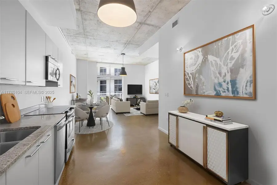 2001 Meridian Avenue #412, Miami Beach, FL 33139 - #3
