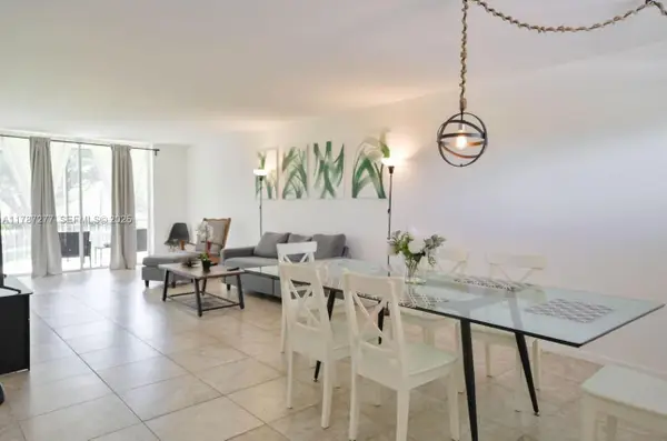 8901 Hollybrook 206 #206, Hollywood, FL 33025