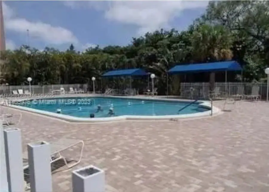 4400 Hillcrest Dr 215-b #215-B, Hollywood, FL 33021 - #3