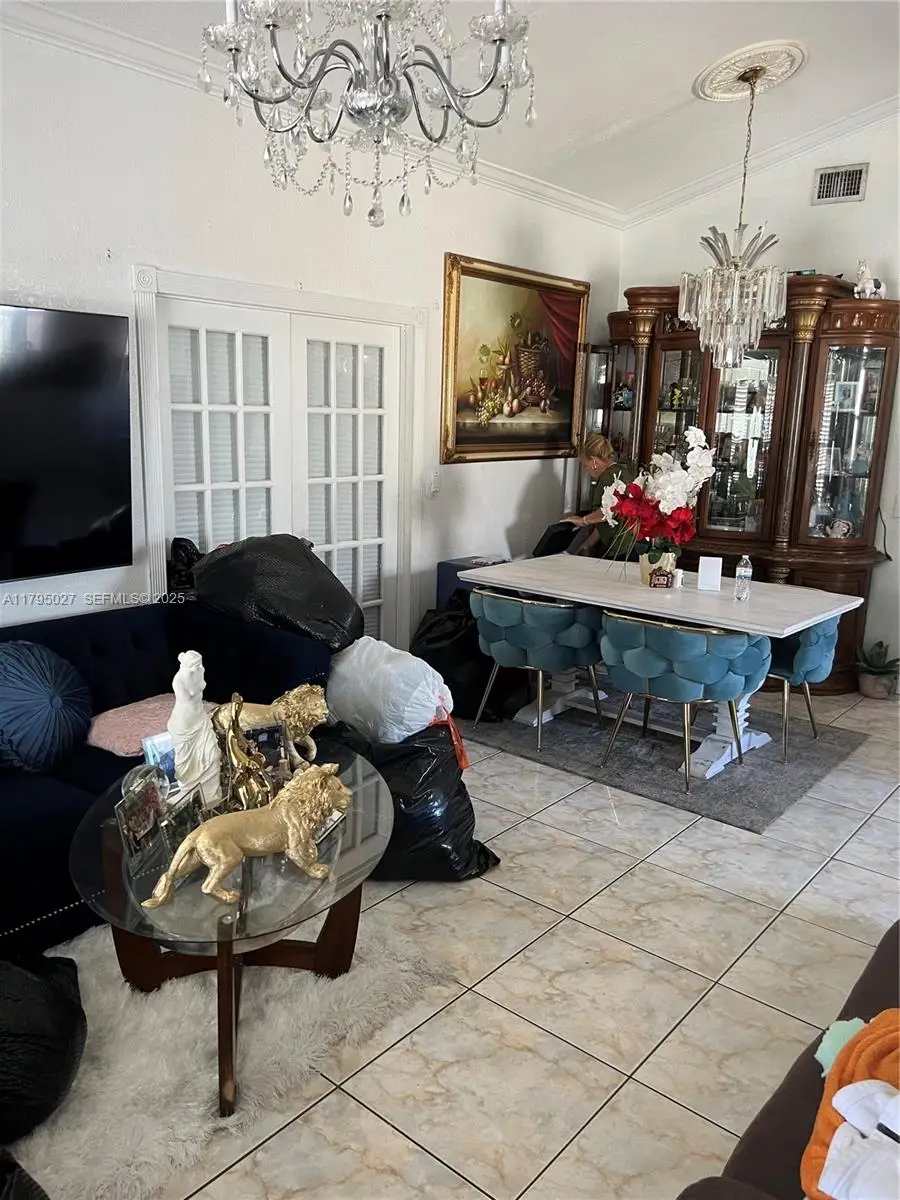 240 E 39th Street, Hialeah, FL 33013 - #2