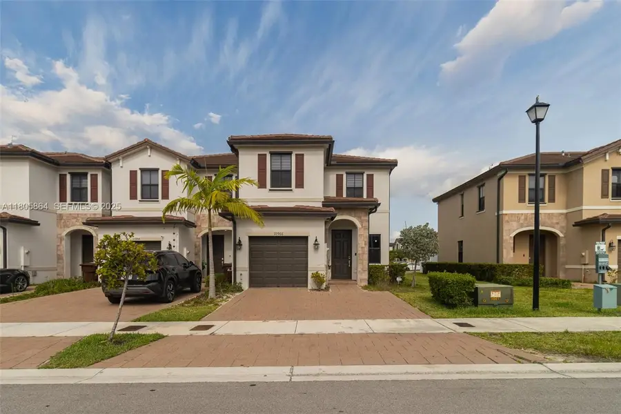 10966 W 33rd Way, Hialeah, FL 33018 - #3