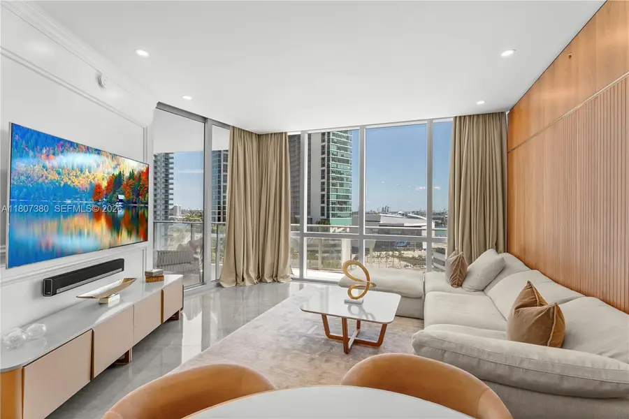 851 NE 1st Avenue #1409, Miami, FL 33132 - #2