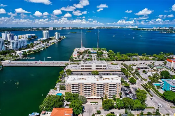 1455 N Treasure Drive #3R, North Bay Village, FL 33141