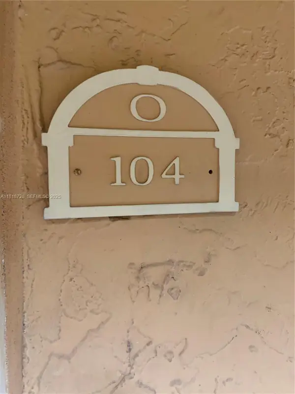 17911 NW 68th Avenue #O104, Hialeah, FL 33015