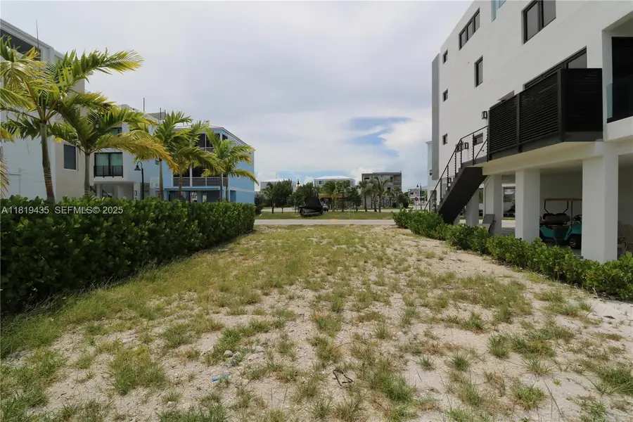 94825 Overseas Highway, Key Largo, FL 33037 - #2