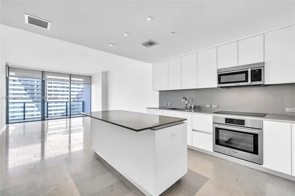 88 SW 7th Street #1006, Miami, FL 33130