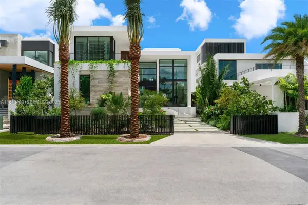 1045 N Venetian Drive, Miami, FL 33139