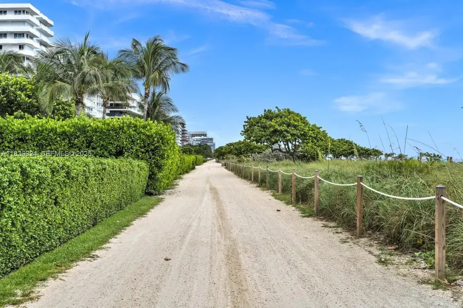 8855 E Collins Avenue #2F, Surfside, FL 33154 - #2