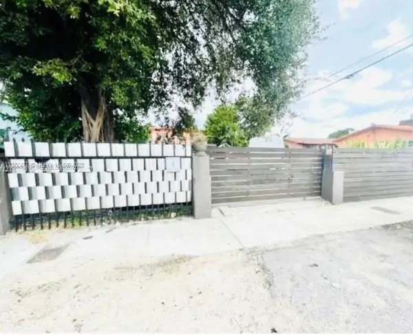 2215 NW 33rd Street, Miami, FL 33142