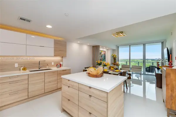 16385 Biscayne Boulevard #1503 +2Parking, North Miami Beach, FL 33160