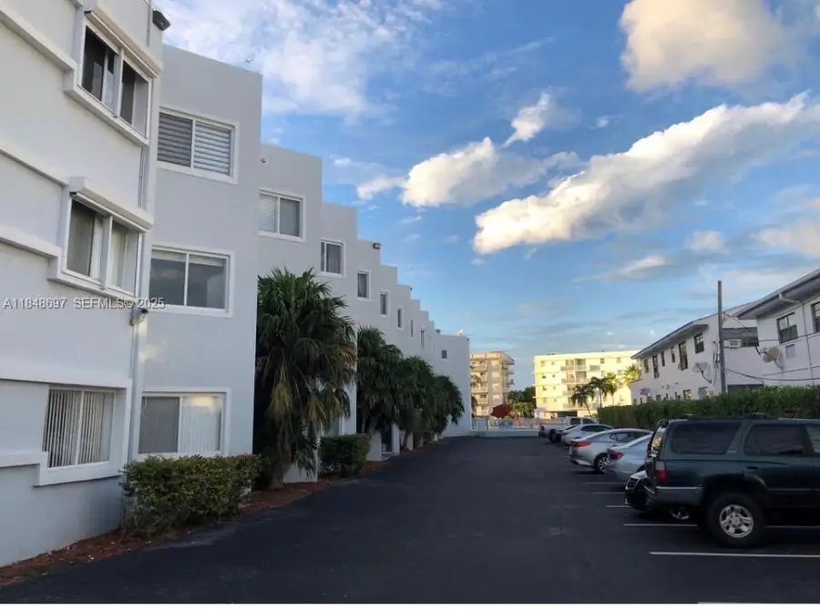 Address Withheld By Seller, Miami Beach, FL 33141 - #2