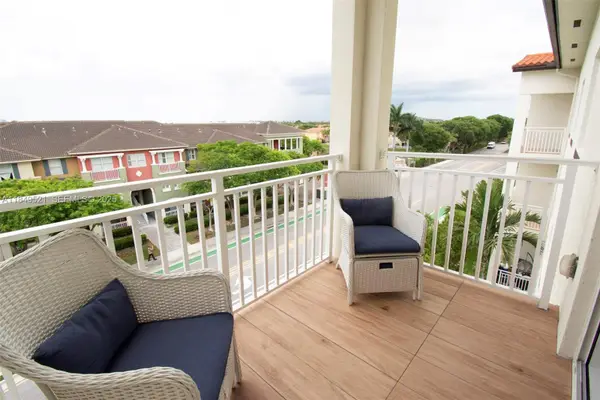 10950 NW 82nd Street #405, Doral, FL 33178