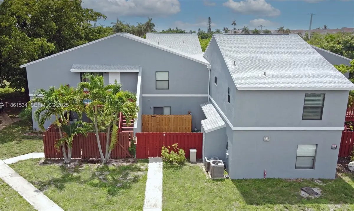 22 Crossings Circle E #E, Boynton Beach, FL 33435 - #1