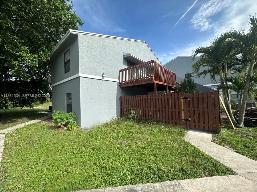 22 Crossings Circle E #E, Boynton Beach, FL 33435 - #2