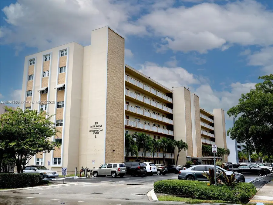 319 NE 14th Avenue #505, Hallandale Beach, FL 33009 - #2