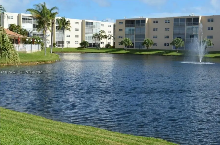 425 SE 11th Terrace #403, Dania Beach, FL 33004 - #2