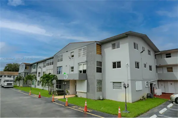 120 Royal Palm Road #315, Hialeah Gardens, FL 33016