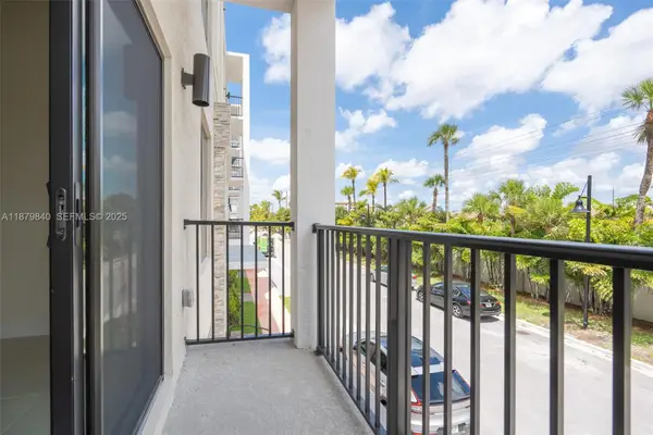 8001 NW 41st Street #F-208, Doral, FL 33166