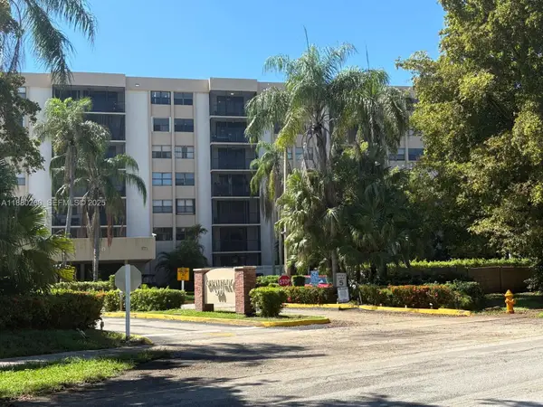 900 NE 195th Street #702, Miami, FL 33179