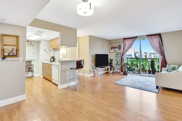 816 NW 11th Street #905, Miami, FL 33136