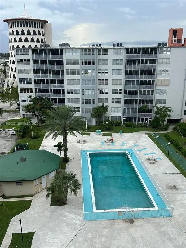 1780 NE 191st Street #803-2, Miami, FL 33179