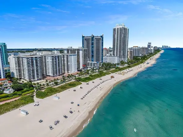 6039 Collins Avenue #1126, Miami Beach, FL 33140