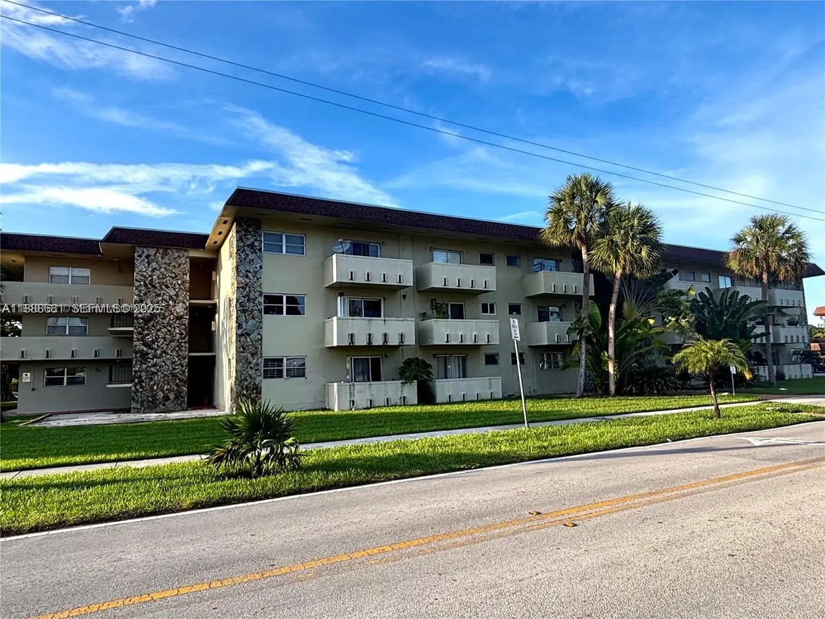7505 SW 82nd Street #318, Miami, FL 33143 - #1