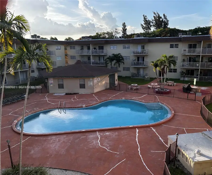 7505 SW 82nd Street #318, Miami, FL 33143 - #2