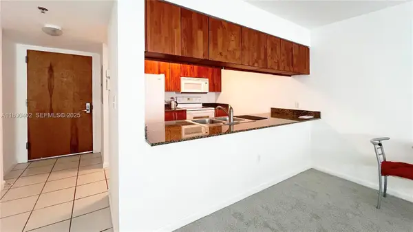 1200 Brickell Bay Drive #2814, Miami, FL 33131