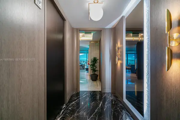 300 N Biscayne Boulevard #7803, Miami, FL 33132