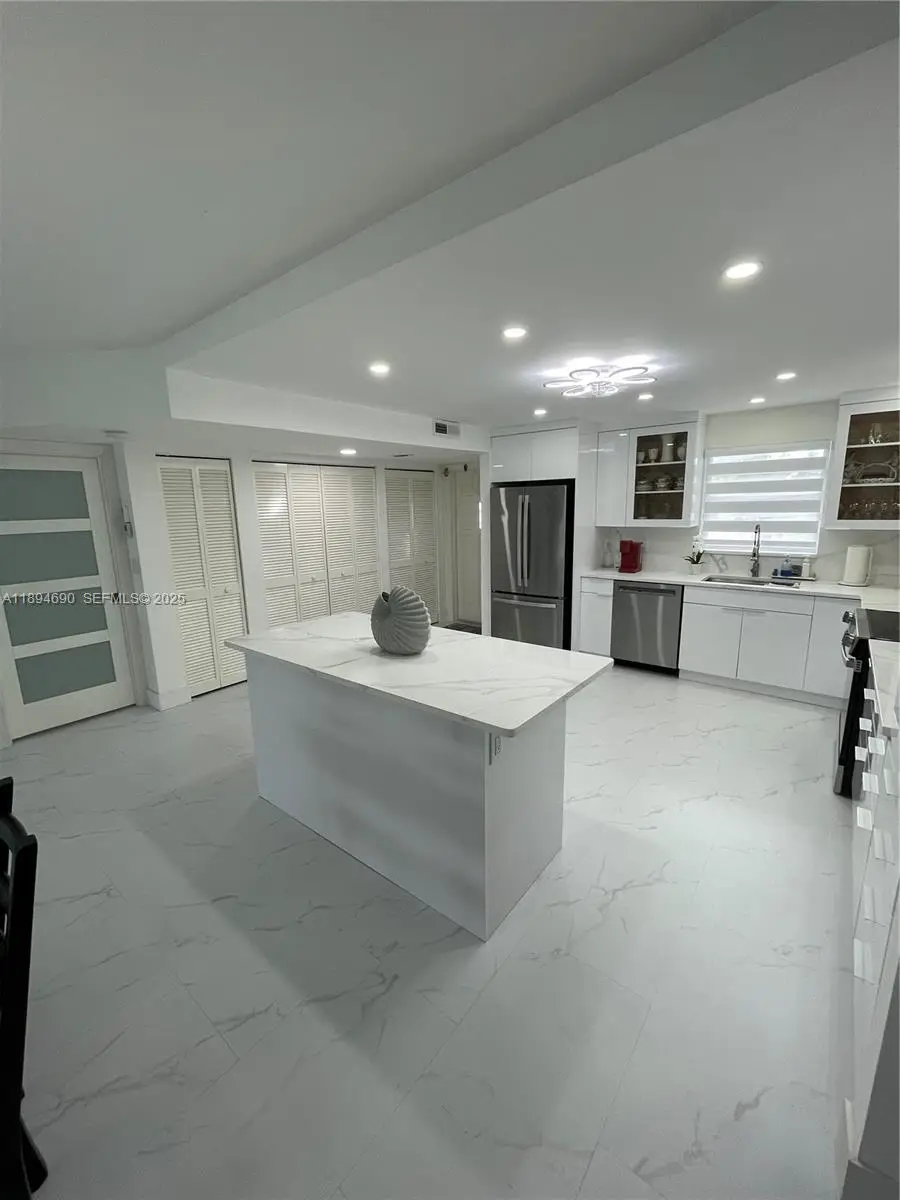 150 S Hollybrook Terrace #303, Pembroke Pines, FL 33025 - #2
