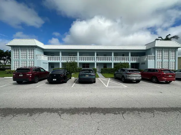 9848 Marina Boulevard #811, Boca Raton, FL 33428