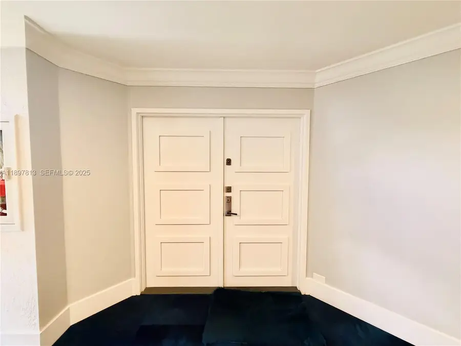 6423 Collins Avenue #310, Miami Beach, FL 33141 - #3