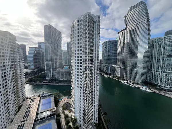 900 Brickell Key Boulevard #2205, Miami, FL 33131
