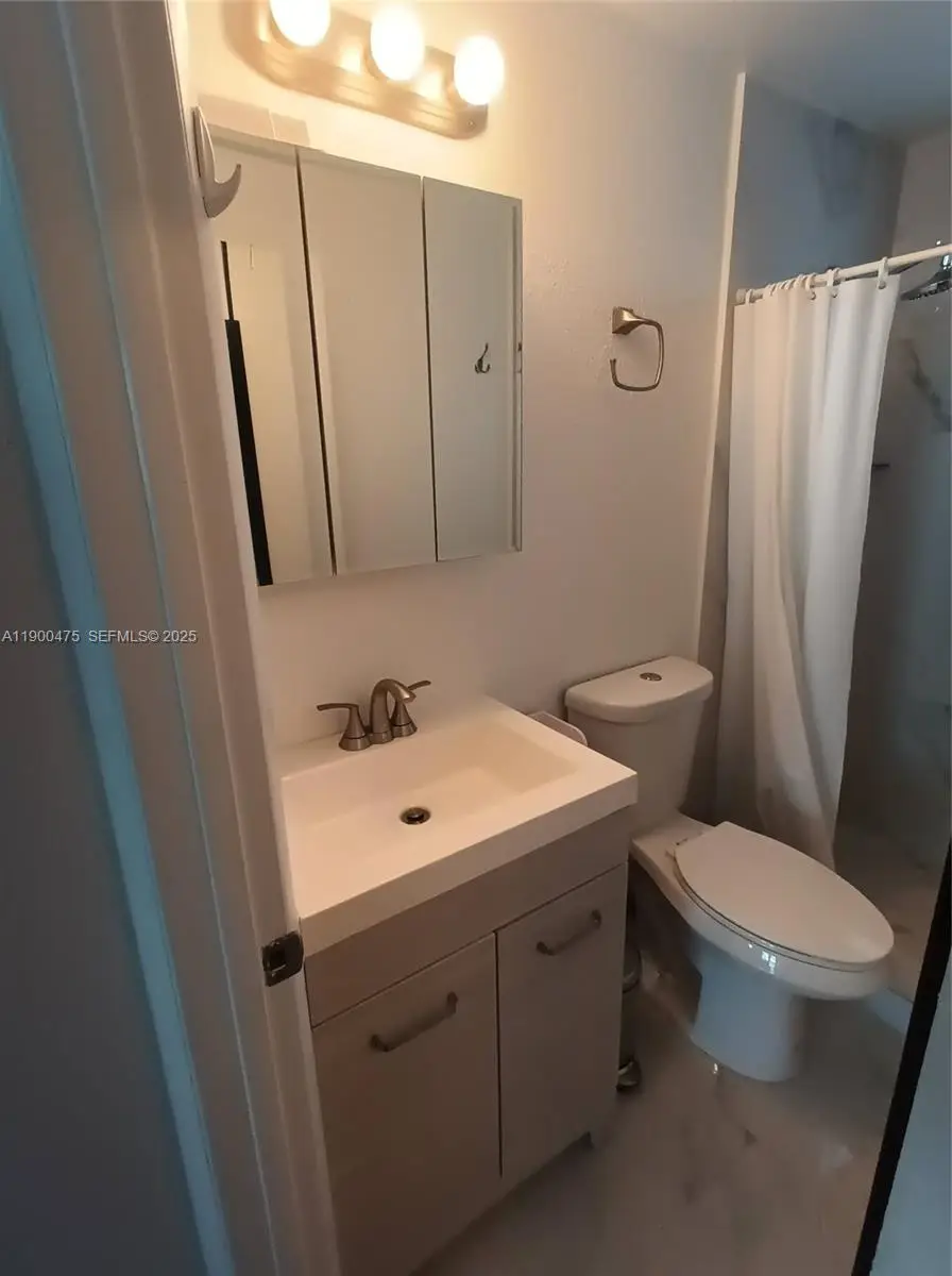 300 74th Street #3, Miami Beach, FL 33141 - #3