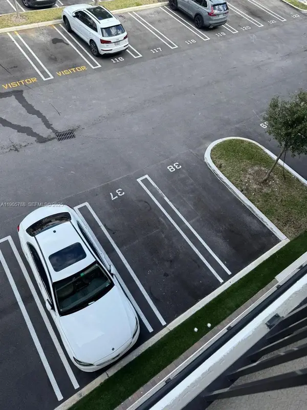 Address Withheld By Seller, Doral, FL 33166