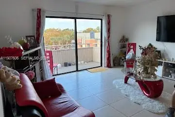 17600 NW 68th Avenue #B4002, Hialeah, FL 33015