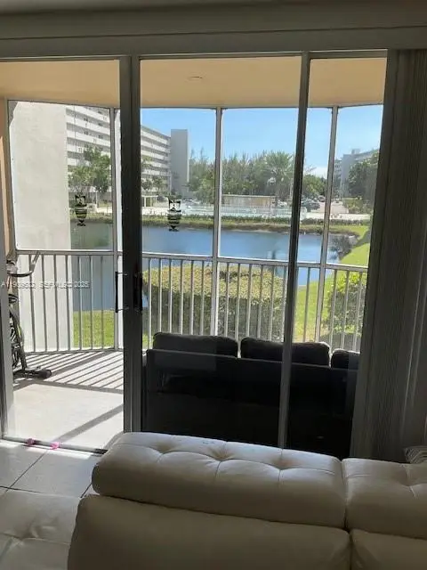 1770 NE 191st Street #2061, Miami, FL 33179
