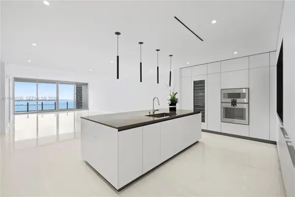 300 Biscayne Blvd Way #3404, Miami, FL 33131