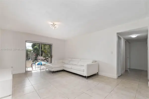 10748 N Kendall Drive #N22, Miami, FL 33176